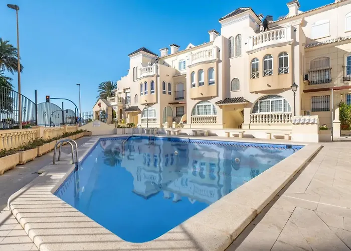 Amazing Penthouse On The Beach, Sea Views, Wifi, Airconditioning And Parking Appartement