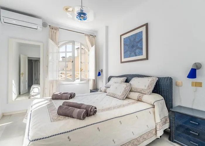 Amazing Penthouse On The Beach, Sea Views, Wifi, Airconditioning And Parking