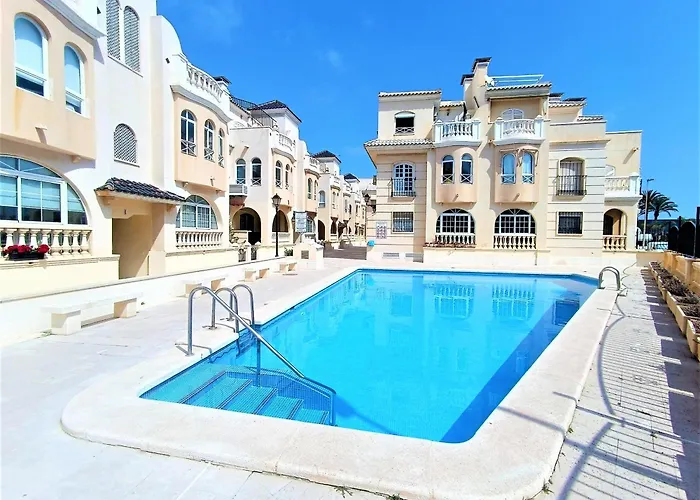 Amazing Penthouse On The Beach, Sea Views, Wifi, Airconditioning And Parking Appartement