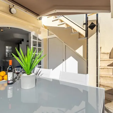 Apartment Amazing Penthouse On The Beach, Sea Views, Wifi, Airconditioning And Parking Torrevieja