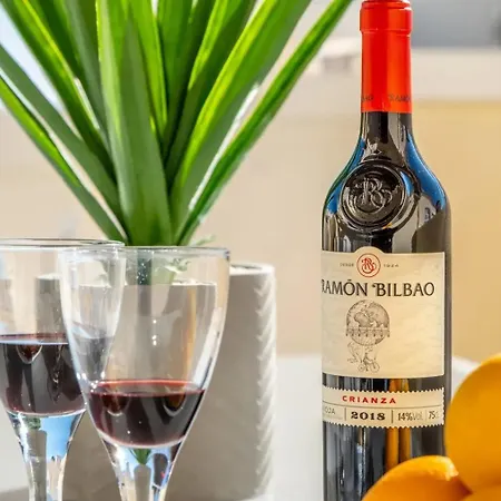 Apartment Amazing Penthouse On The Beach, Sea Views, Wifi, Airconditioning And Parking *