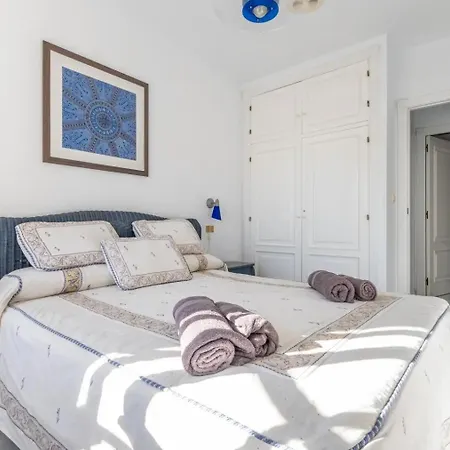 Amazing Penthouse On The Beach, Sea Views, Wifi, Airconditioning And Parking