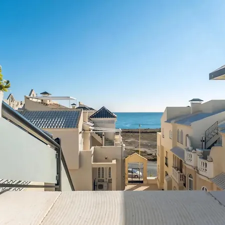 Amazing Penthouse On The Beach, Sea Views, Wifi, Airconditioning And Parking
