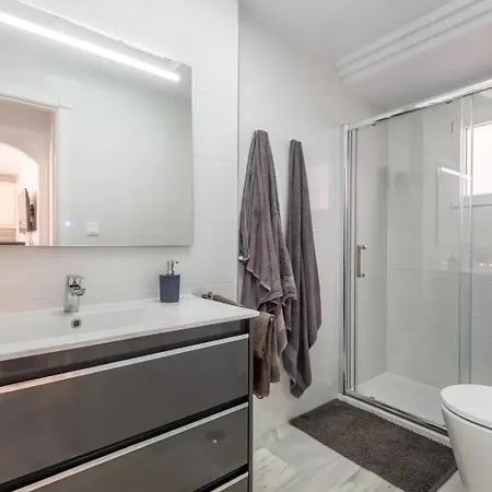 Amazing Penthouse On The Beach, Sea Views, Wifi, Airconditioning And Parking Torrevieja