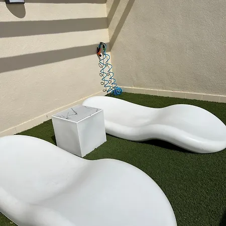 Amazing Penthouse On The Beach, Sea Views, Wifi, Airconditioning And Parking Apartment *