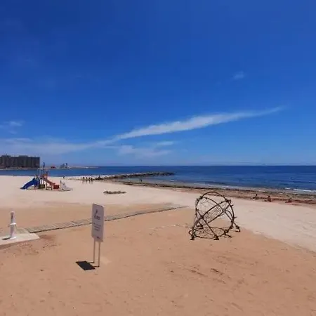 Lägenhet Amazing Penthouse On The Beach, Sea Views, Wifi, Airconditioning And Parking *