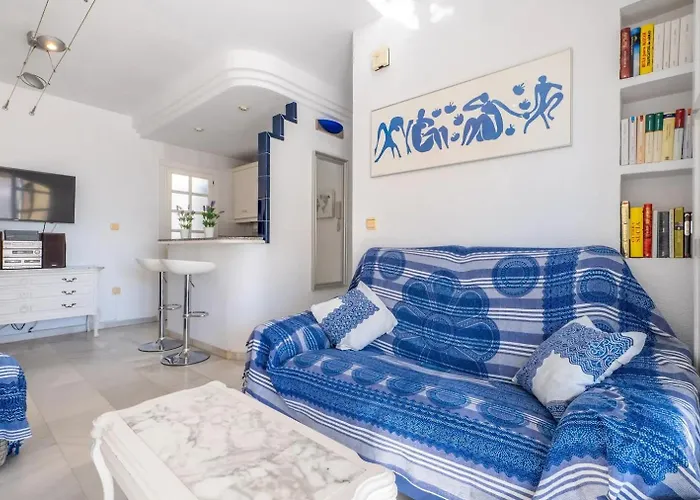 Amazing Penthouse On The Beach, Sea Views, Wifi, Airconditioning And Parking Apartment *