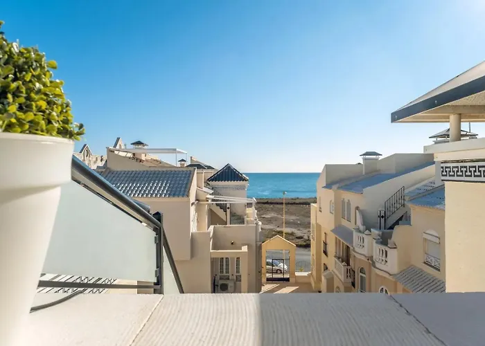 Amazing Penthouse On The Beach, Sea Views, Wifi, Airconditioning And Parking