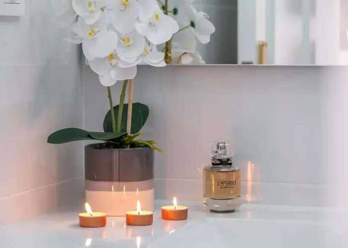 Amazing Penthouse On The Beach, Sea Views, Wifi, Airconditioning And Parking *