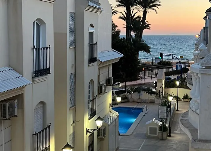 Amazing Penthouse On The Beach, Sea Views, Wifi, Airconditioning And Parking * Torrevieja