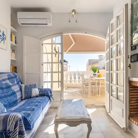 Amazing Penthouse On The Beach, Sea Views, Wifi, Airconditioning And Parking * Torrevieja